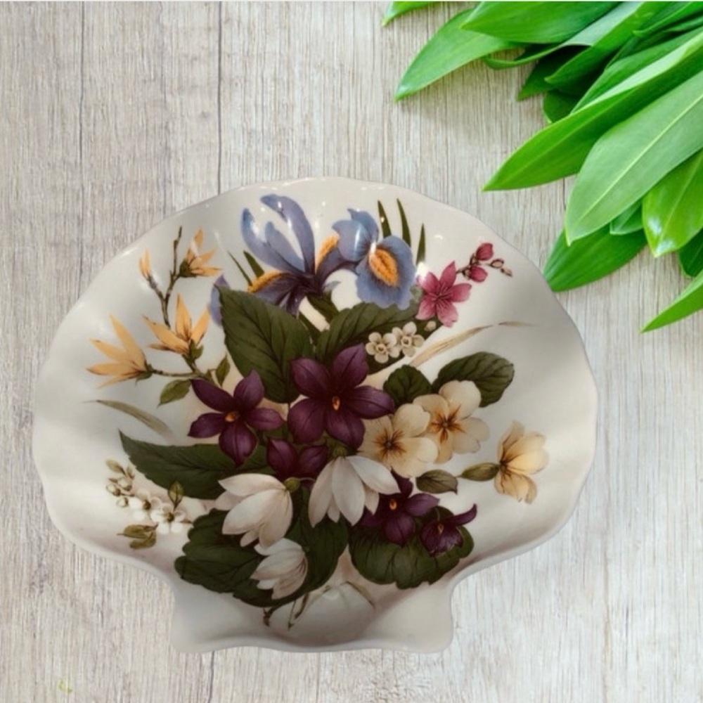 Vintage ROYAL STAFFORD Fine Bone China Floral Shell Dish made for VictoriaSecret